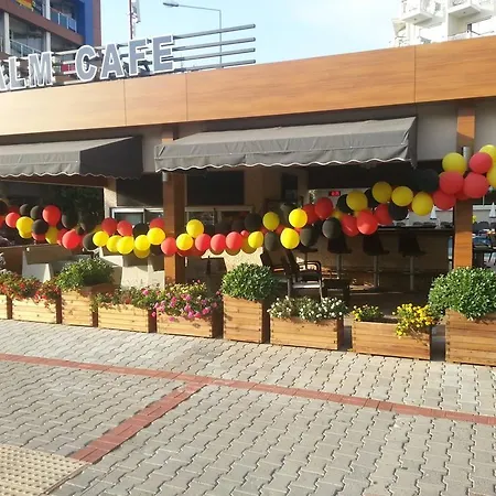 Riviera & ألانيا