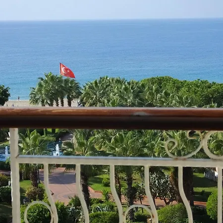 Riviera & ألانيا