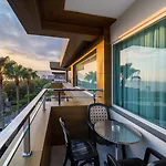 Hotel Riviera &