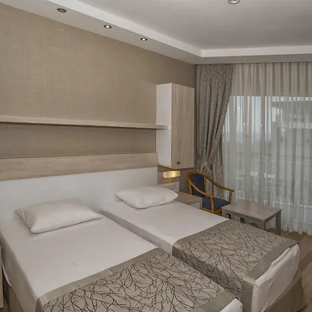 Riviera & 4* Аланія