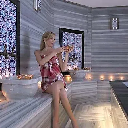Готель Riviera & 4*
