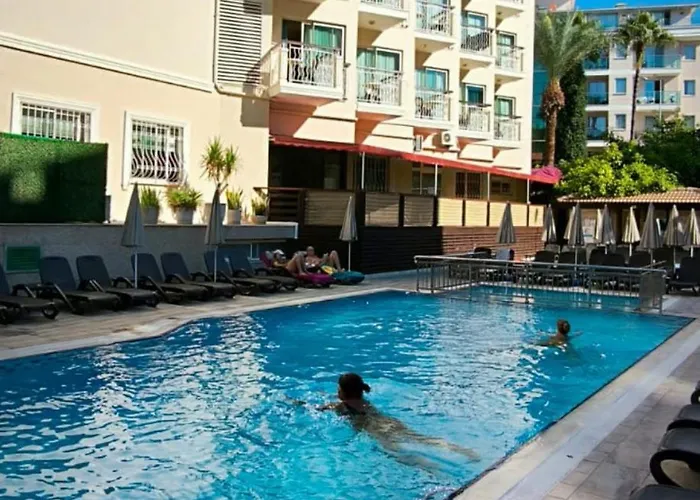 Hotel Riviera & 4*