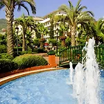 Hotell Riviera & 4*