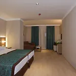 Hotell Riviera & 4*