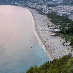 Готель Riviera & 4*