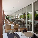 Riviera & Готель 4*